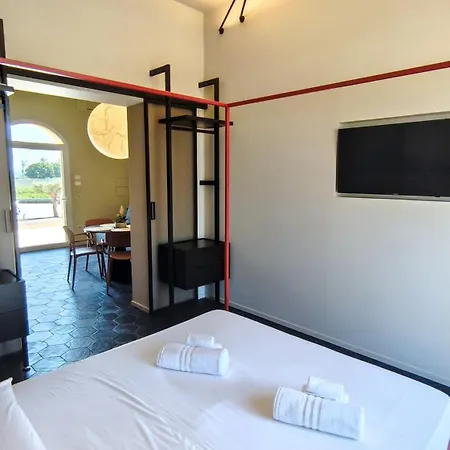 Casa Lombardo بيرجي فيكي