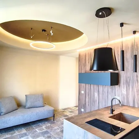 Casa Lombardo بيرجي فيكي