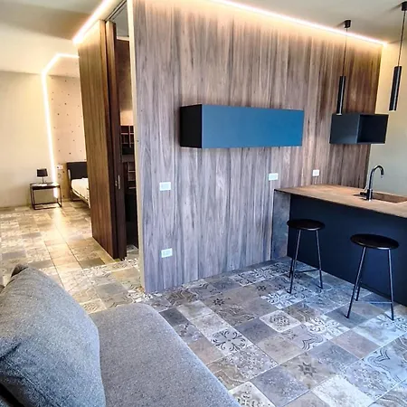 Casa Lombardo بيرجي فيكي