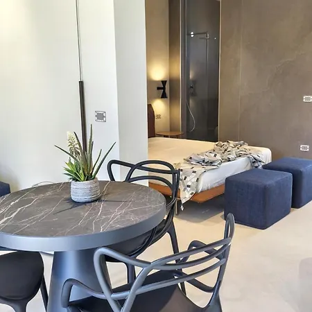 Casa Lombardo *